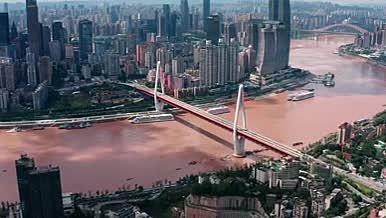 4k航拍重庆东水门大桥车流交通视频的预览图